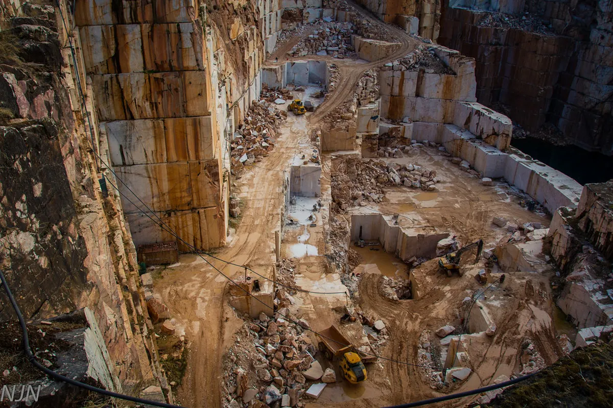 Évora, Portugal 2026 Travel Guide: Culture, Wine & Heritage