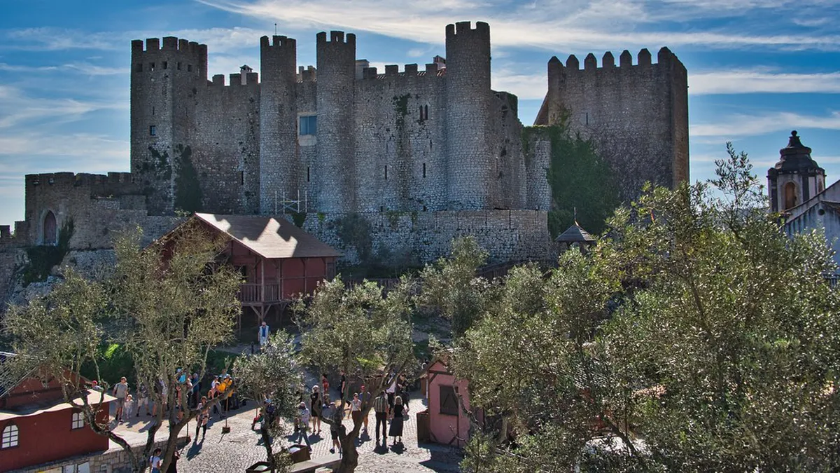 Getting to Óbidos from Lisbon 2026: The Best Travel Guide