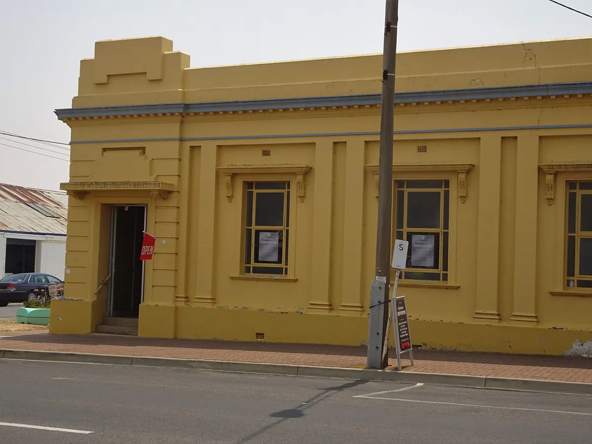 Lucerne Shopping Guide 2026: Best Places to Buy